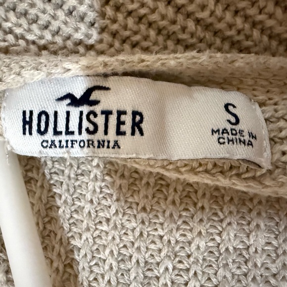 Hollister Open Back Sweater in Taupe, size Small - Picture 4 of 5